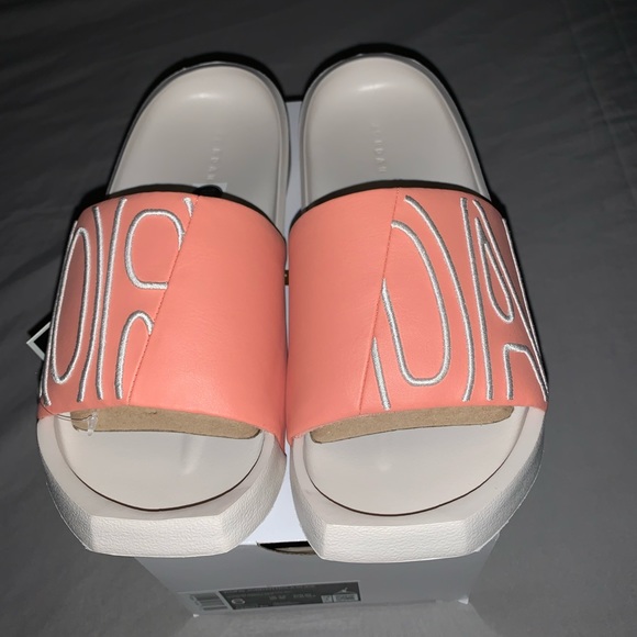 Jordan Shoes - Jordan Women's Slippers in Coral and White